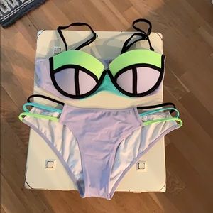 Victoria’s Secret bikini